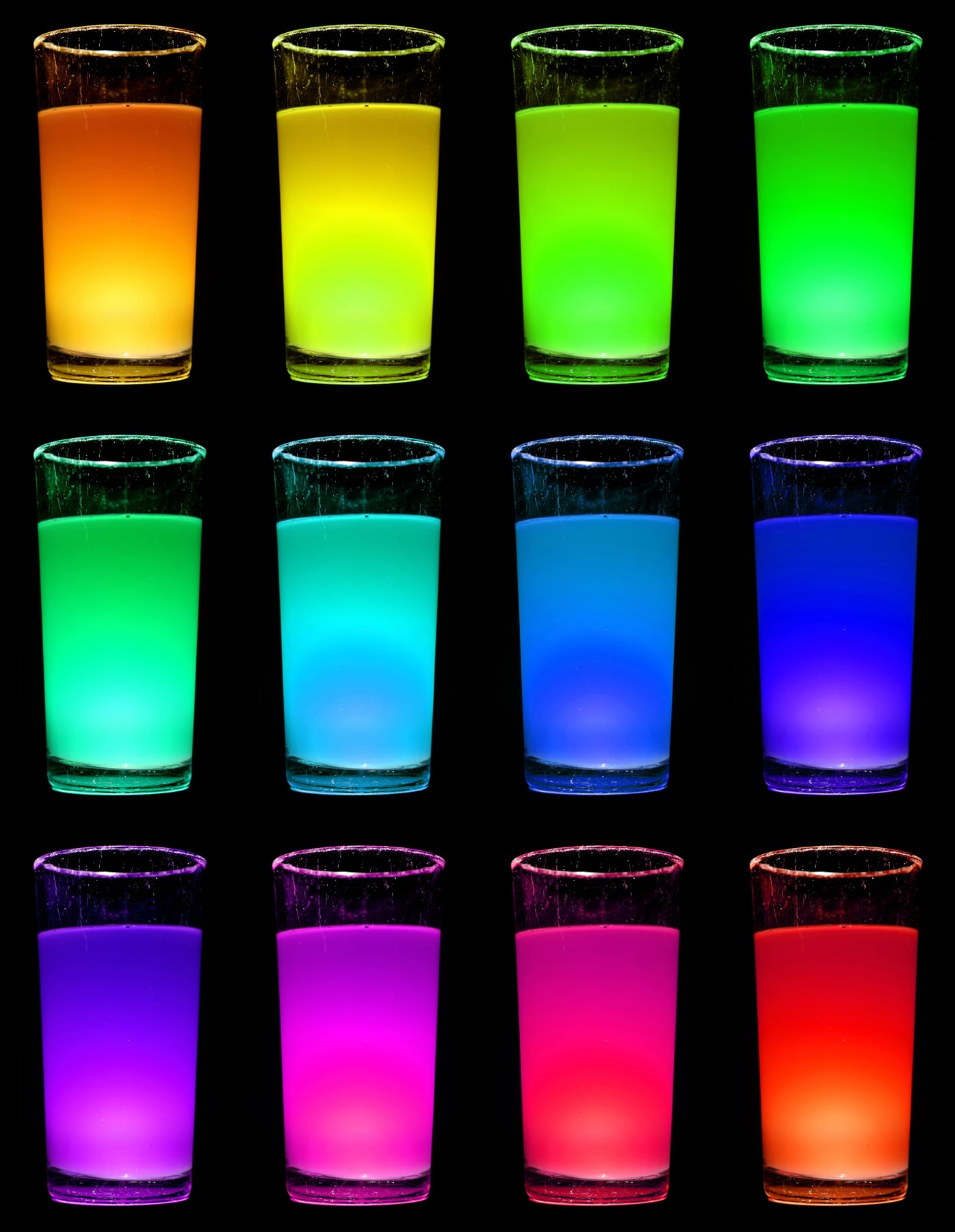 © Wex Photo Video 14.-Glowing-glasses.jpg