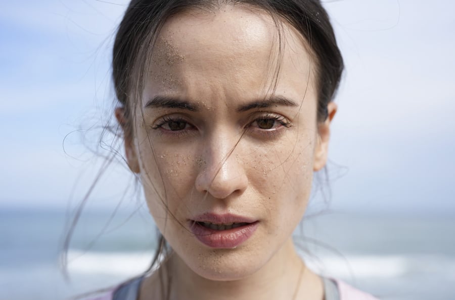 Example image demonstrating an f4 aperture depth of field